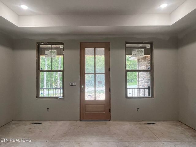 382 St George Drive, Crossville, TN 38558