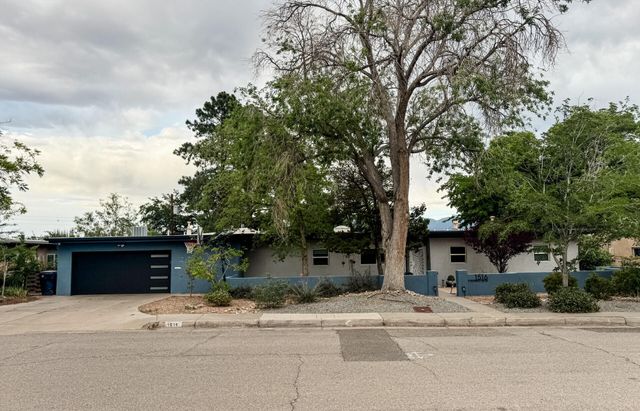 1516 Columbia Drive NE, Albuquerque, NM 87106