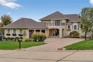 13355 Maple Drive, St Louis, MO 63127