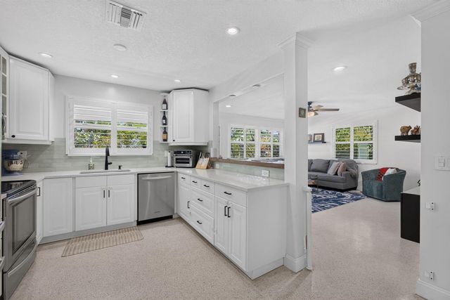 213 Fordham Drive, Lake Worth, FL 33460