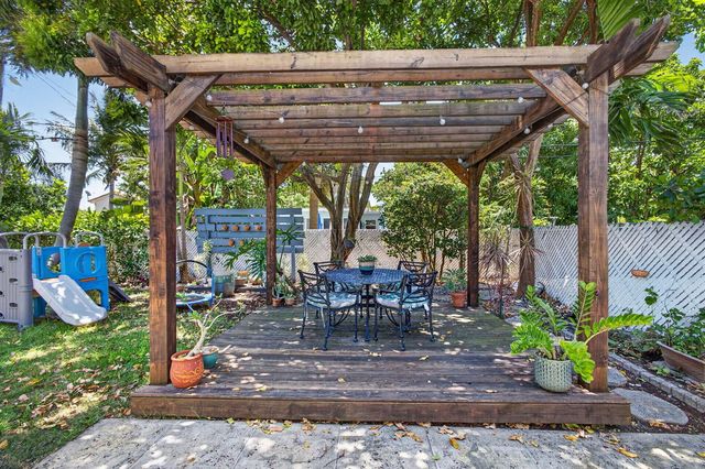 213 Fordham Drive, Lake Worth, FL 33460
