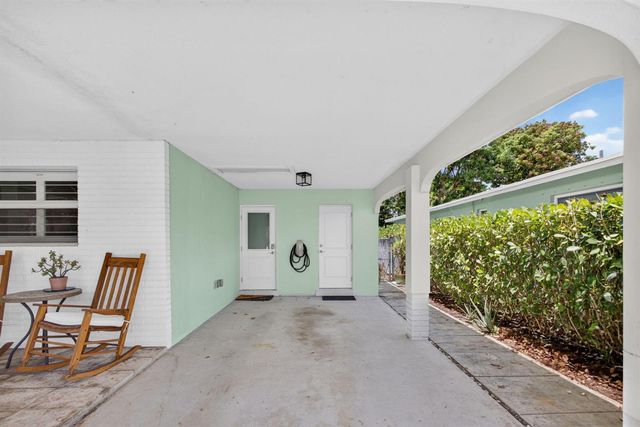 213 Fordham Drive, Lake Worth, FL 33460