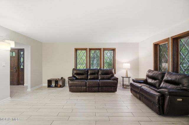 26430 Hull Prairie Road, Perrysburg, OH 43551
