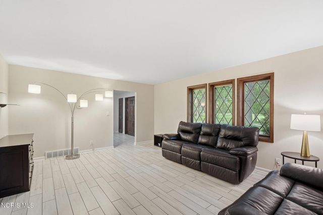26430 Hull Prairie Road, Perrysburg, OH 43551