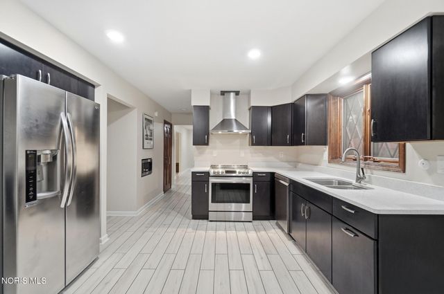 26430 Hull Prairie Road, Perrysburg, OH 43551