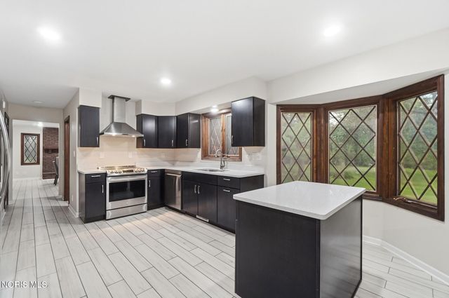 26430 Hull Prairie Road, Perrysburg, OH 43551