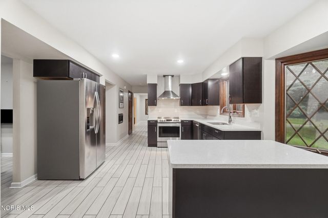 26430 Hull Prairie Road, Perrysburg, OH 43551