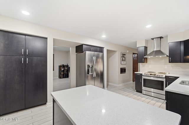 26430 Hull Prairie Road, Perrysburg, OH 43551