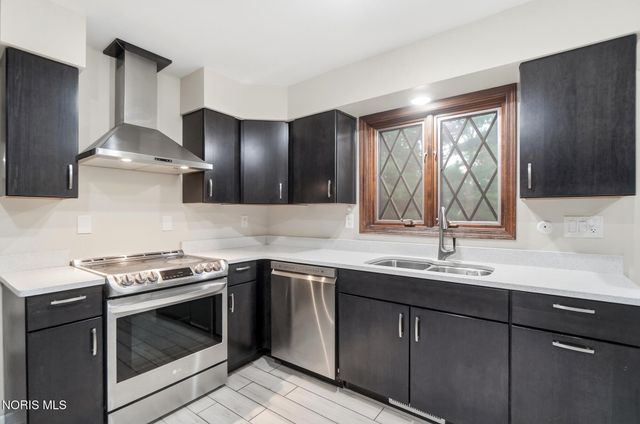 26430 Hull Prairie Road, Perrysburg, OH 43551