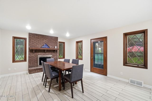 26430 Hull Prairie Road, Perrysburg, OH 43551