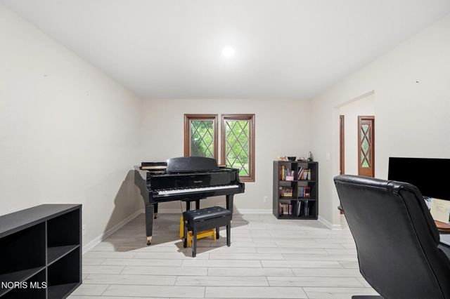 26430 Hull Prairie Road, Perrysburg, OH 43551