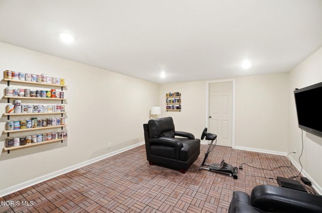 26430 Hull Prairie Road, Perrysburg, OH 43551