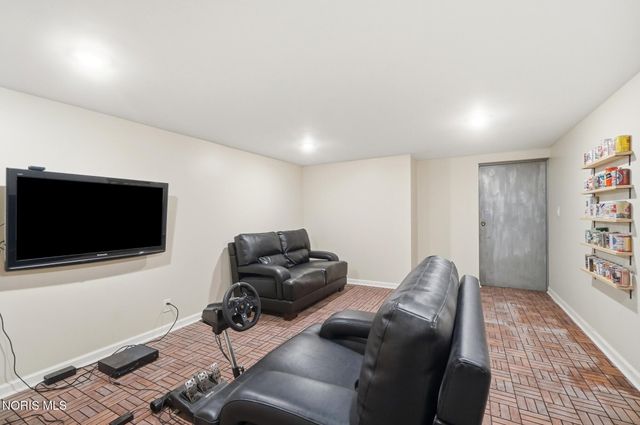 26430 Hull Prairie Road, Perrysburg, OH 43551