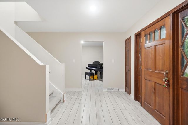 26430 Hull Prairie Road, Perrysburg, OH 43551