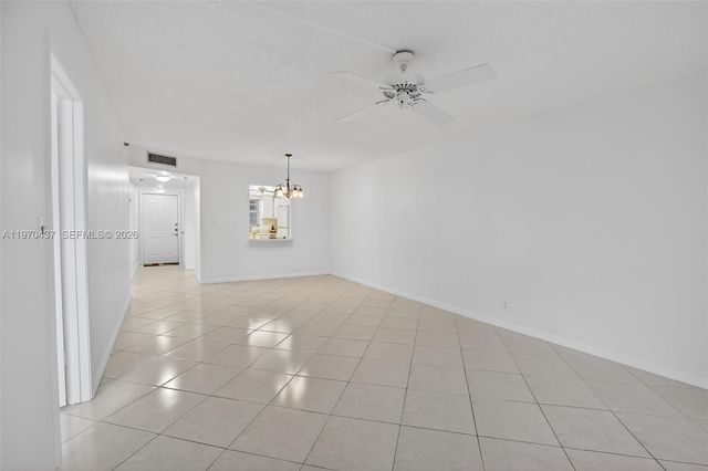 3300 W Rolling Hills Cir 302, Davie, FL 33328