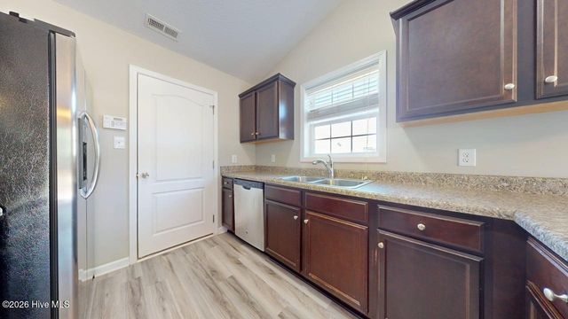 108 Braeburn Boulevard, Richlands, NC 28574