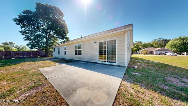 108 Braeburn Boulevard, Richlands, NC 28574