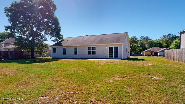 108 Braeburn Boulevard, Richlands, NC 28574