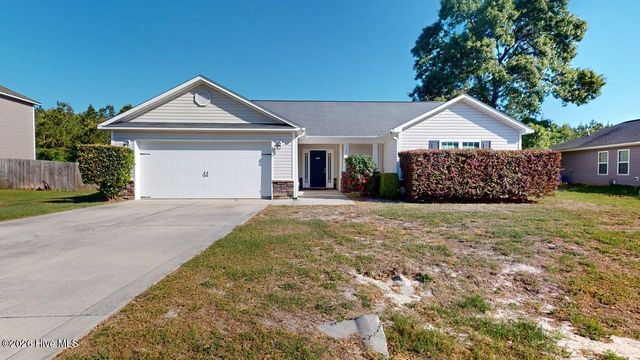 108 Braeburn Boulevard, Richlands, NC 28574