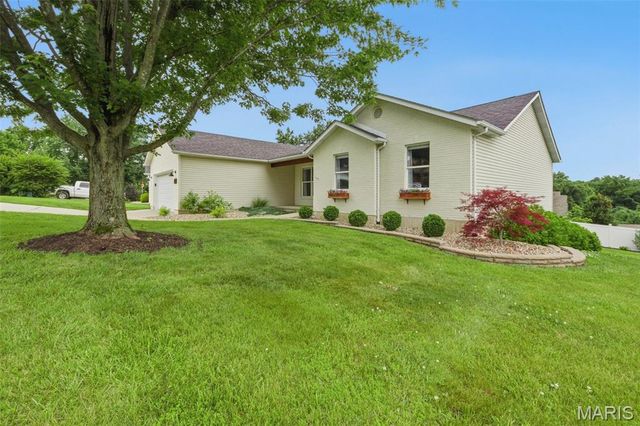 201 Hara Lane, Washington, MO 63090