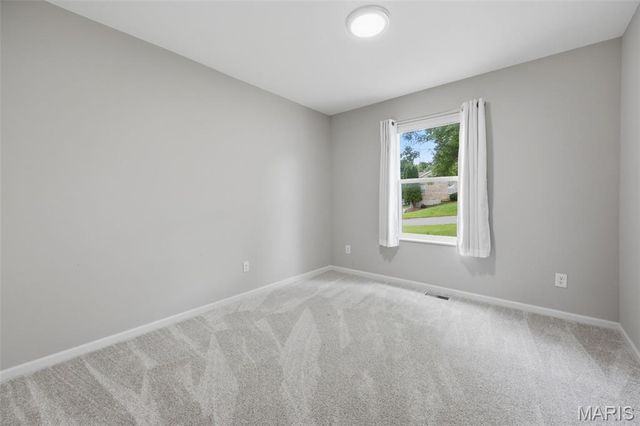 201 Hara Lane, Washington, MO 63090