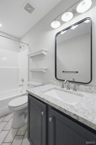 201 Hara Lane, Washington, MO 63090