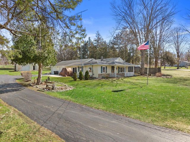 N9056 E Miramar DRIVE, East Troy, WI 53120