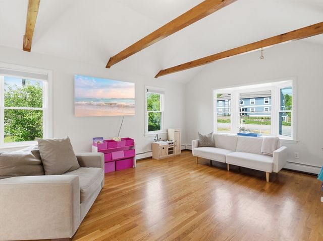 625 Turnpike St, North Andover, MA 01845
