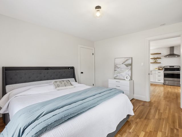 625 Turnpike St, North Andover, MA 01845