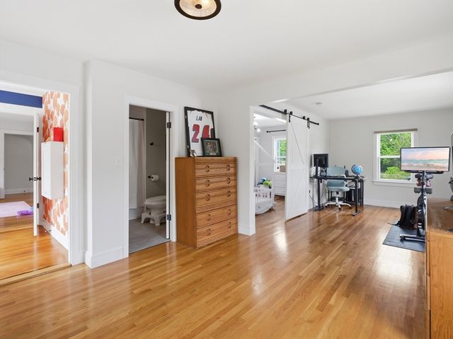 625 Turnpike St, North Andover, MA 01845