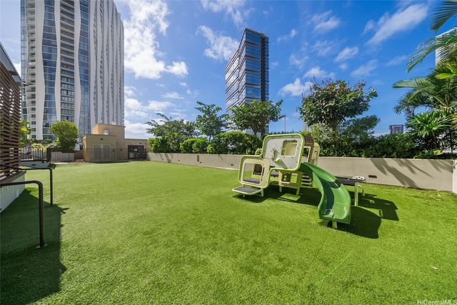 987 Queen Street 621, Honolulu, HI 96813