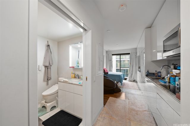 987 Queen Street 621, Honolulu, HI 96813