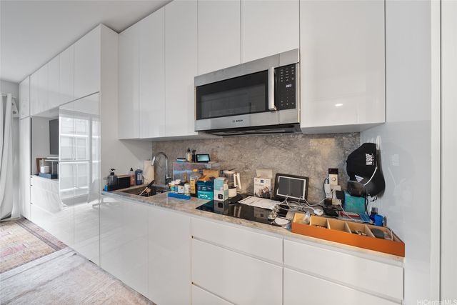 987 Queen Street 621, Honolulu, HI 96813