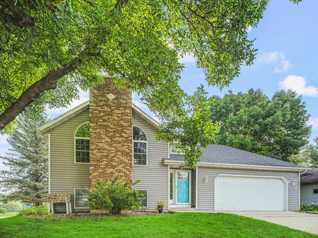 2638 Westview Lane NW, Rochester, MN 55901