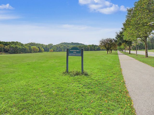 2638 Westview Lane NW, Rochester, MN 55901