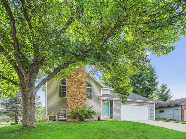 2638 Westview Lane NW, Rochester, MN 55901