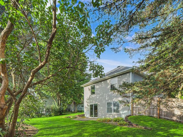 2638 Westview Lane NW, Rochester, MN 55901