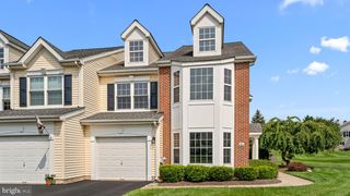 301 HOLLY HILL CT, Warwick, PA 18974