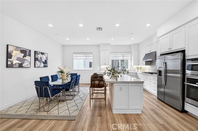 132 Abacus, Irvine, CA 92618