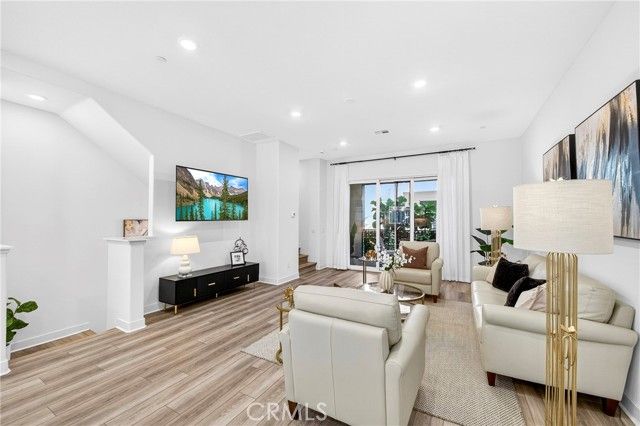 132 Abacus, Irvine, CA 92618