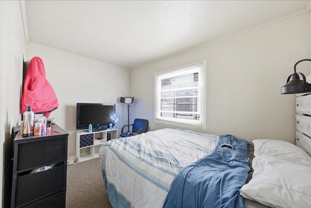 5817 N Teutonia AVENUE, Milwaukee, WI 53209