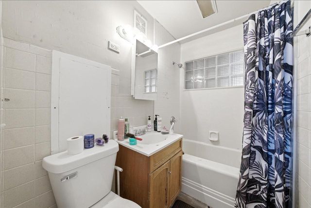 5817 N Teutonia AVENUE, Milwaukee, WI 53209