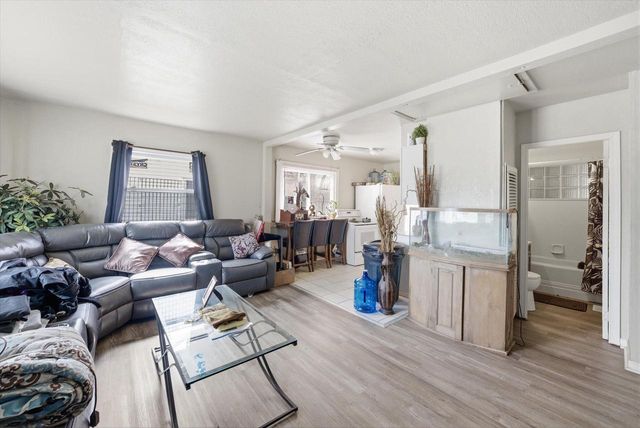 5817 N Teutonia AVENUE, Milwaukee, WI 53209