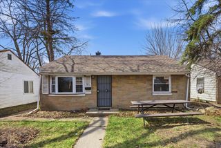 5817 N Teutonia AVENUE, Milwaukee, WI 53209