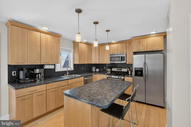 816 NAYLORS RUN RD, Havertown, PA 19083