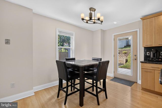 816 NAYLORS RUN RD, Havertown, PA 19083