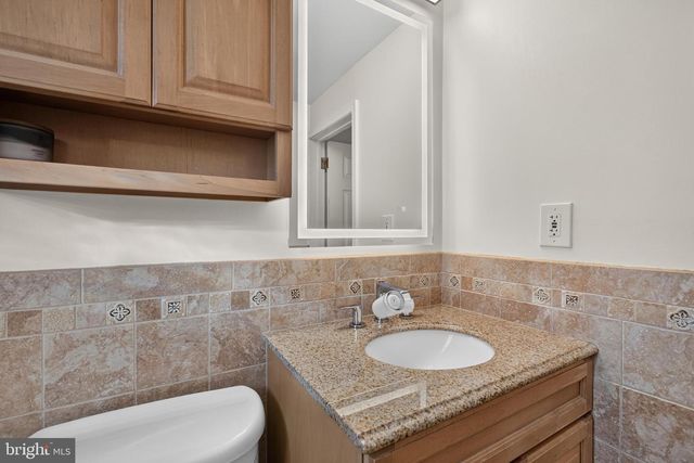 816 NAYLORS RUN RD, Havertown, PA 19083