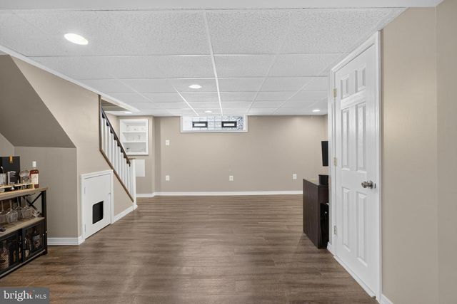816 NAYLORS RUN RD, Havertown, PA 19083