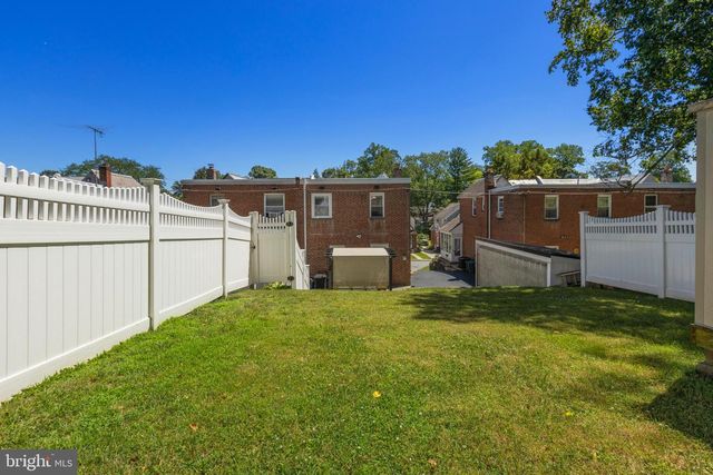 816 NAYLORS RUN RD, Havertown, PA 19083