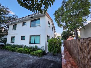 46 NW 35th St 3, Miami, FL 33127